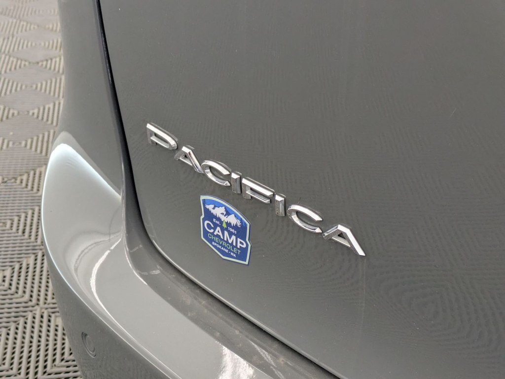 Thumbnail: 2022 Chrysler Pacifica - 24