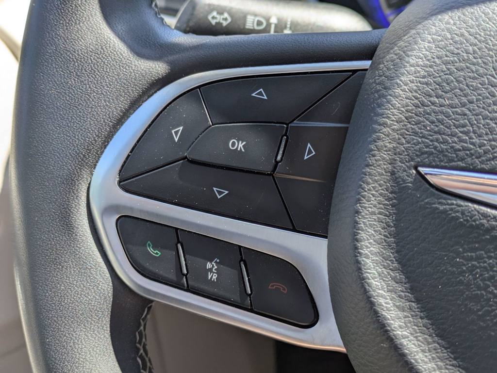 Thumbnail: 2022 Chrysler Pacifica - 28