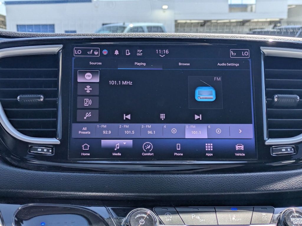Thumbnail: 2022 Chrysler Pacifica - 15
