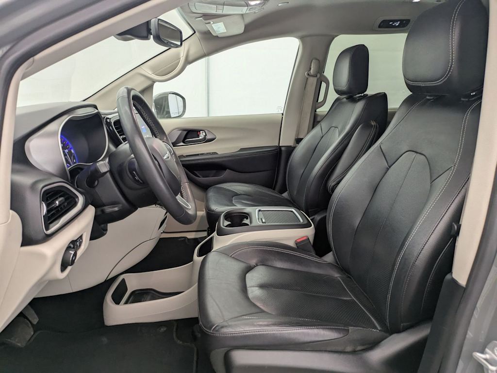 Thumbnail: 2022 Chrysler Pacifica - 11