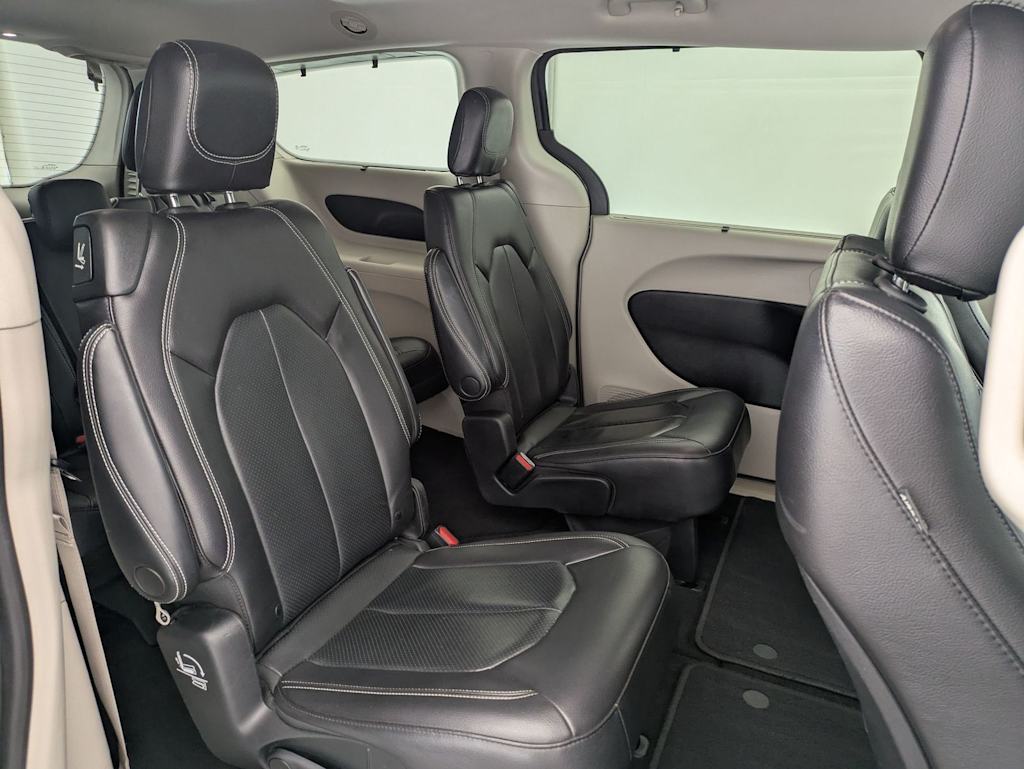 Thumbnail: 2022 Chrysler Pacifica - 27