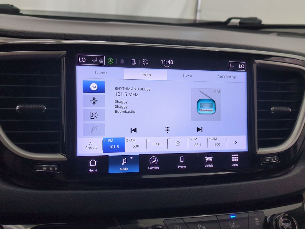 Thumbnail: 2023 Chrysler Pacifica - 15