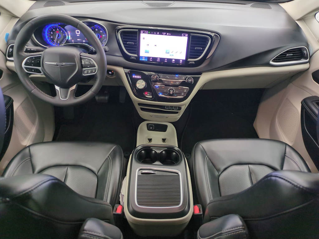 Thumbnail: 2023 Chrysler Pacifica - 10