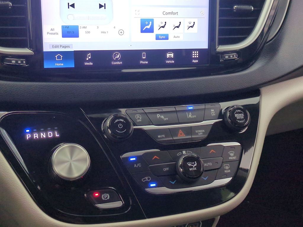 Thumbnail: 2023 Chrysler Pacifica - 31
