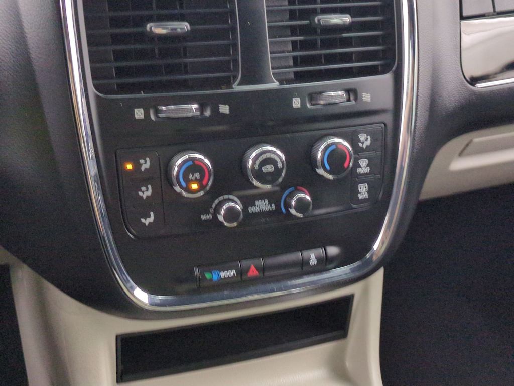 Thumbnail: 2019 Dodge Grand Caravan - 32