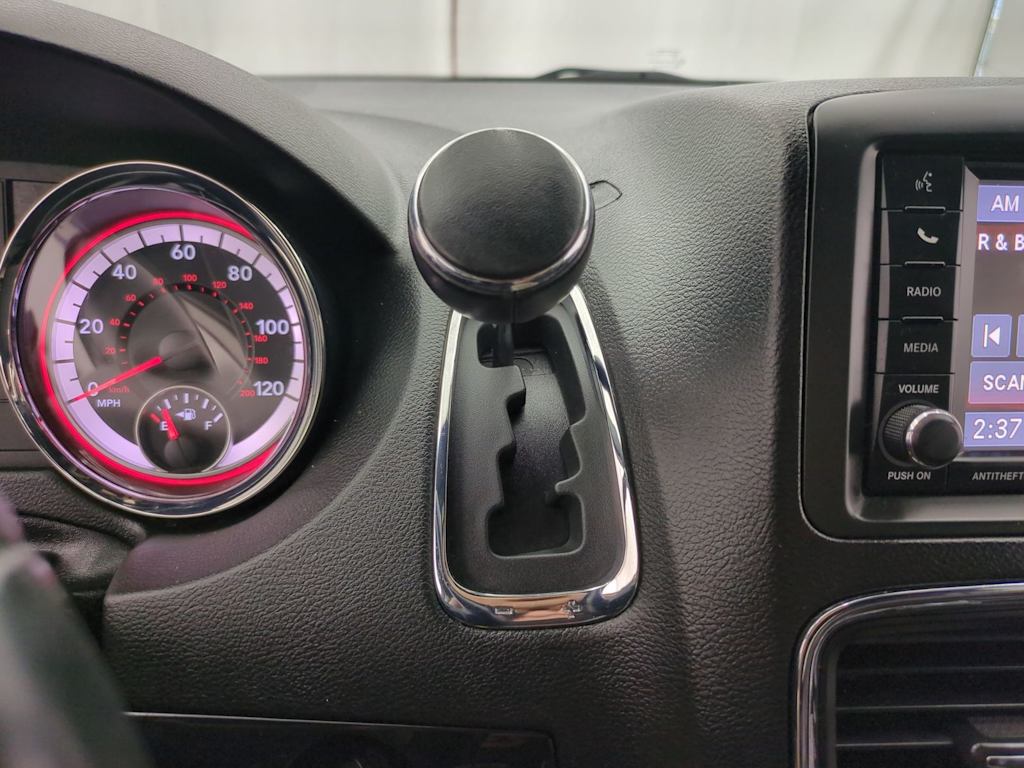 Thumbnail: 2019 Dodge Grand Caravan - 33