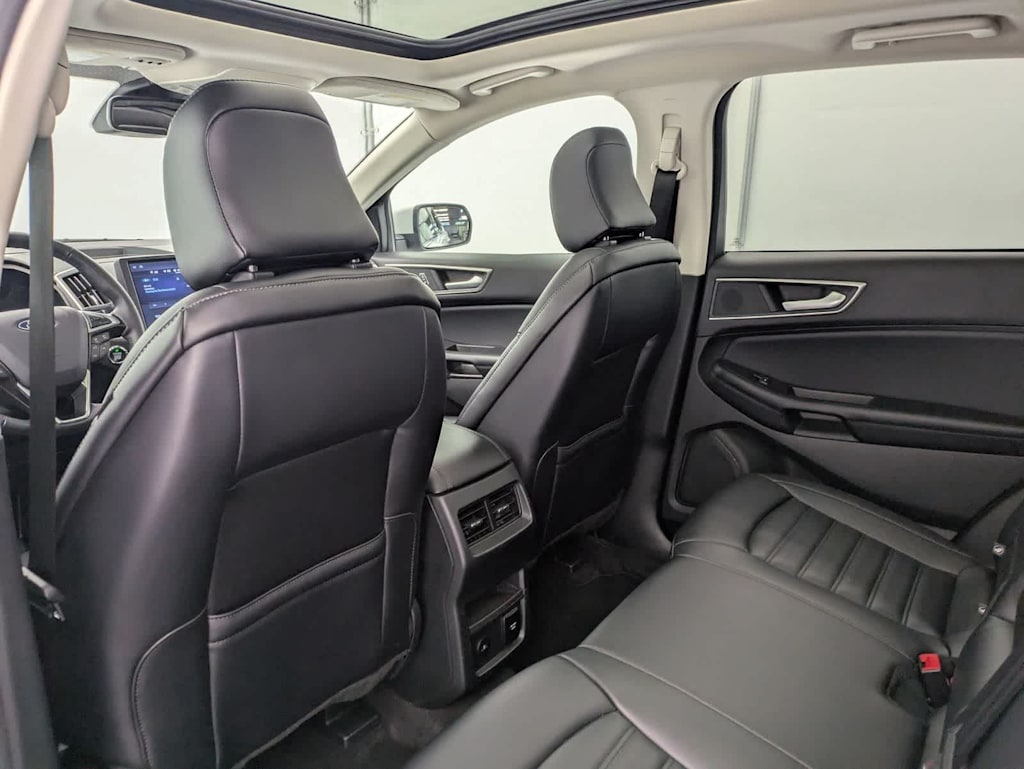 Thumbnail: 2024 Ford Edge - 31