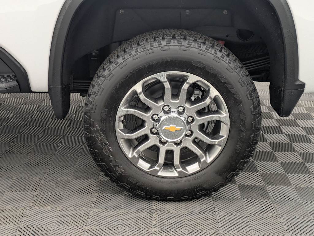 Thumbnail: 2026 Chevrolet Silverado 2500 - 8