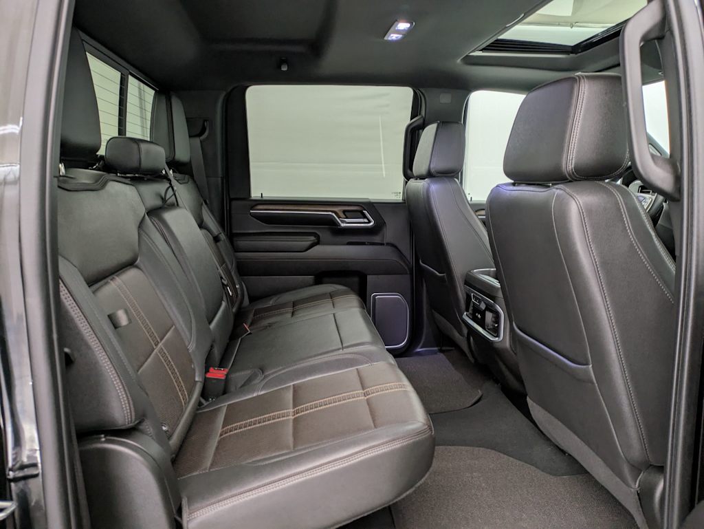 2024 Chevrolet Silverado 2500 High Country 33