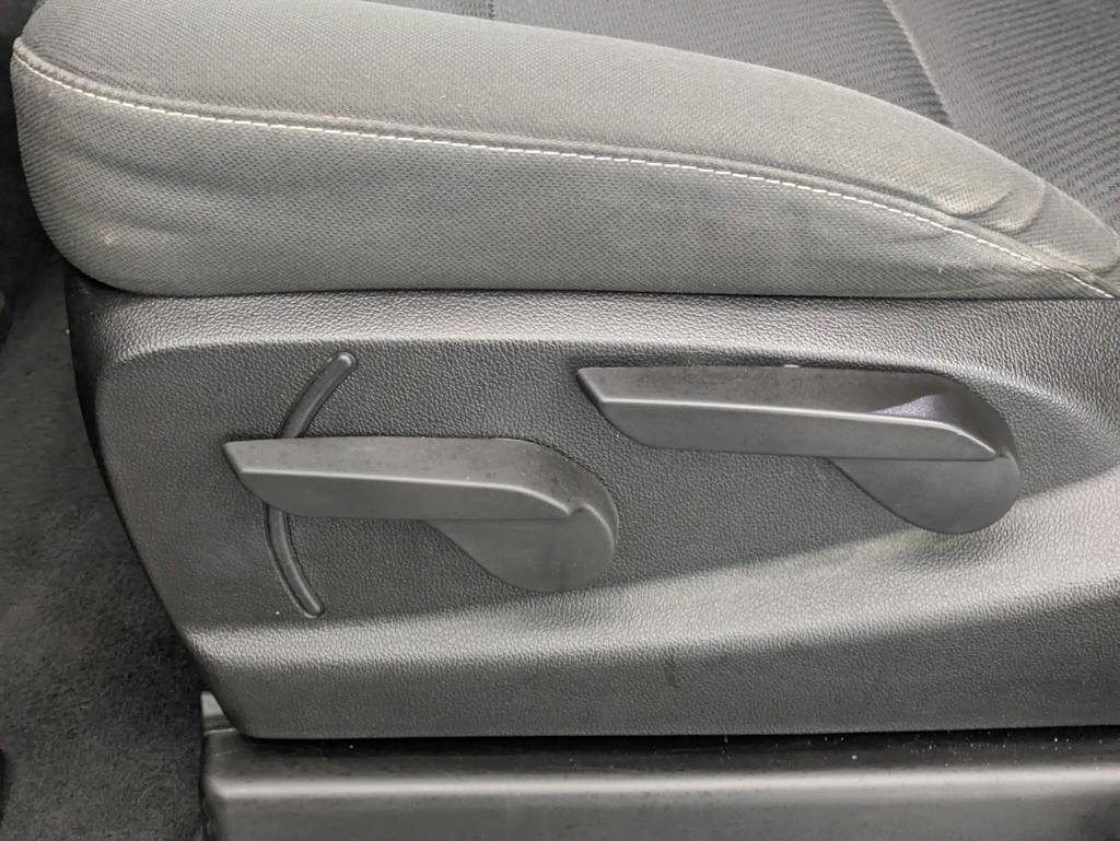 Thumbnail: 2019 Chevrolet Silverado 1500 - 26