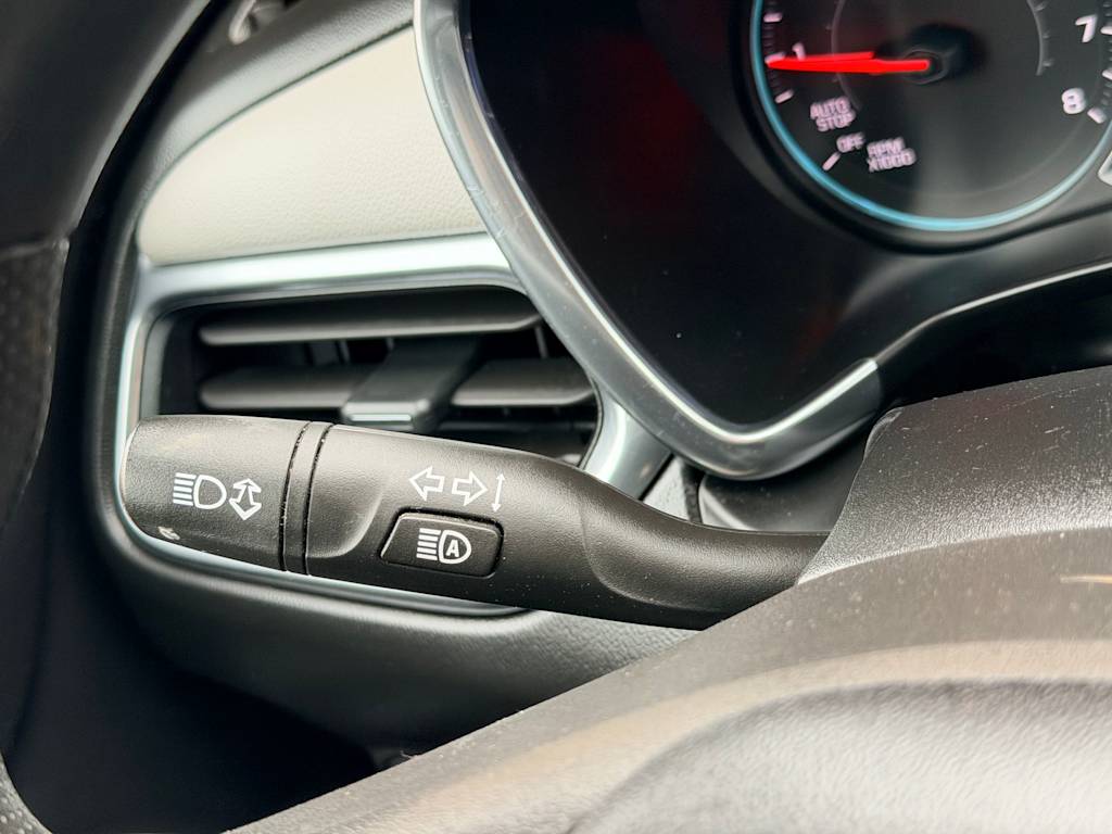 Thumbnail: 2020 Chevrolet Equinox - 31