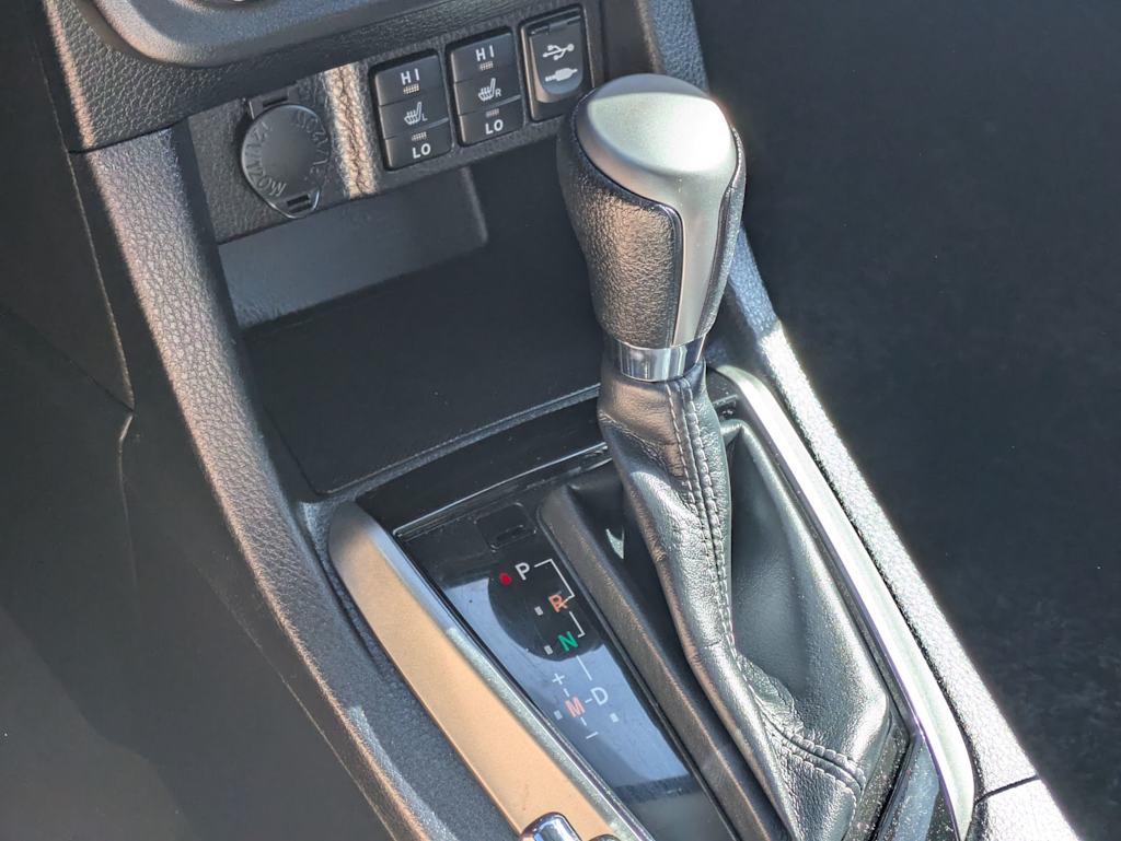 Thumbnail: 2016 Toyota Corolla - 16