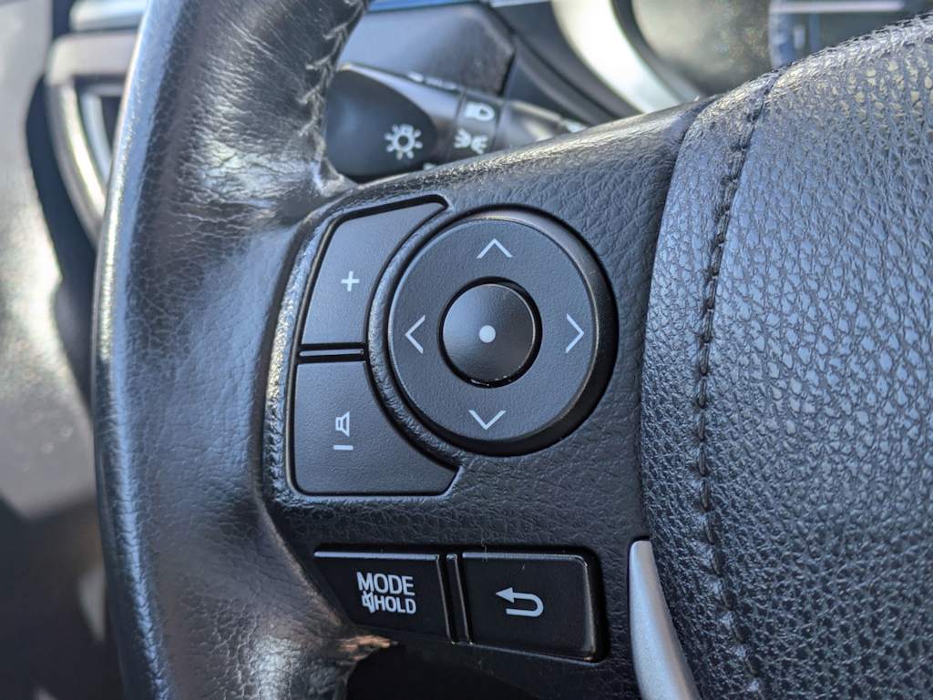 Thumbnail: 2016 Toyota Corolla - 30