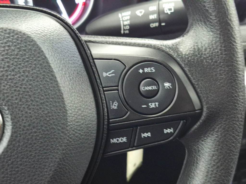 Thumbnail: 2025 Toyota RAV4 - 31