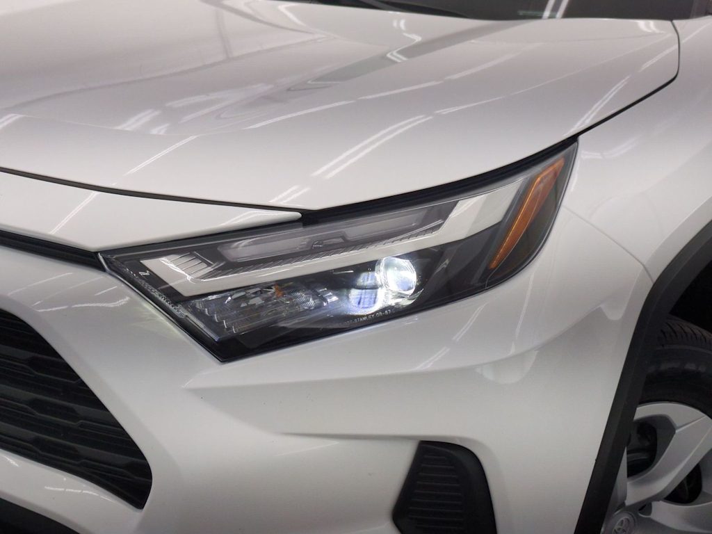 Thumbnail: 2025 Toyota RAV4 - 24