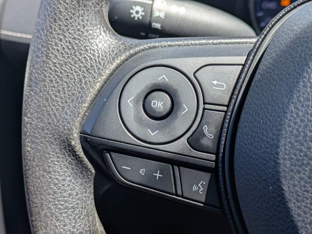 Thumbnail: 2020 Toyota RAV4 - 31