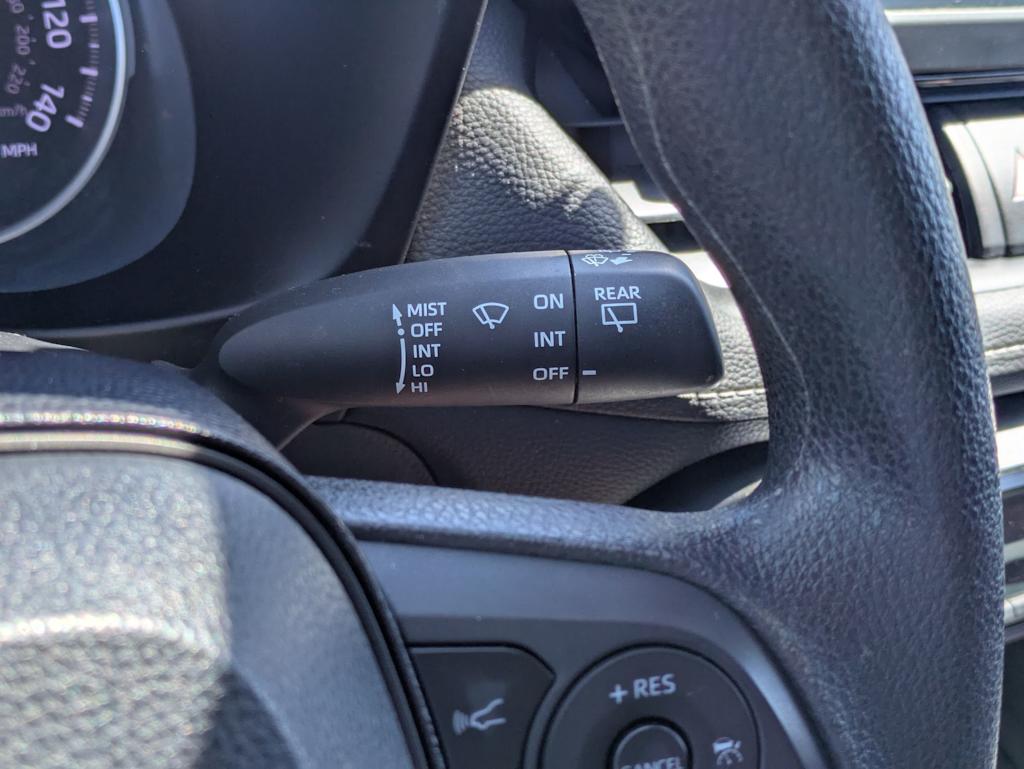 Thumbnail: 2020 Toyota RAV4 - 33