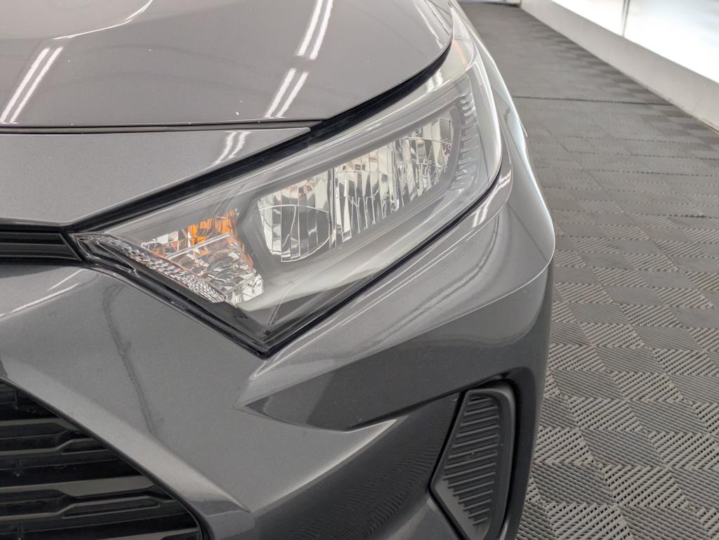 Thumbnail: 2020 Toyota RAV4 - 24