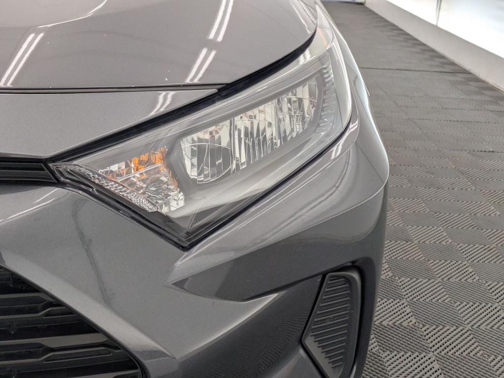 Thumbnail: 2020 Toyota RAV4 - 24