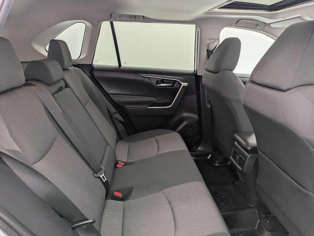 Thumbnail: 2019 Toyota RAV4 - 29