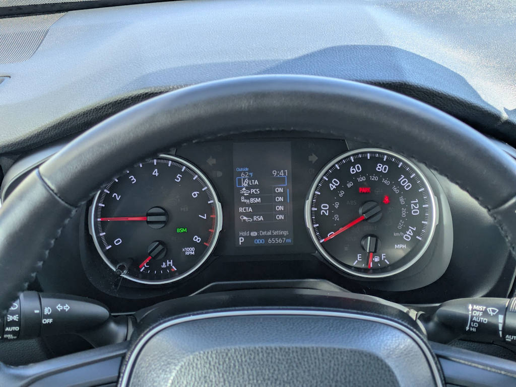 Thumbnail: 2019 Toyota RAV4 - 17