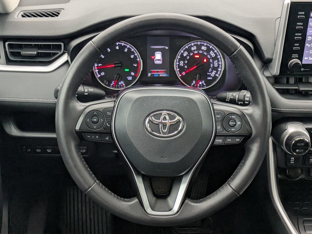 Thumbnail: 2019 Toyota RAV4 - 14