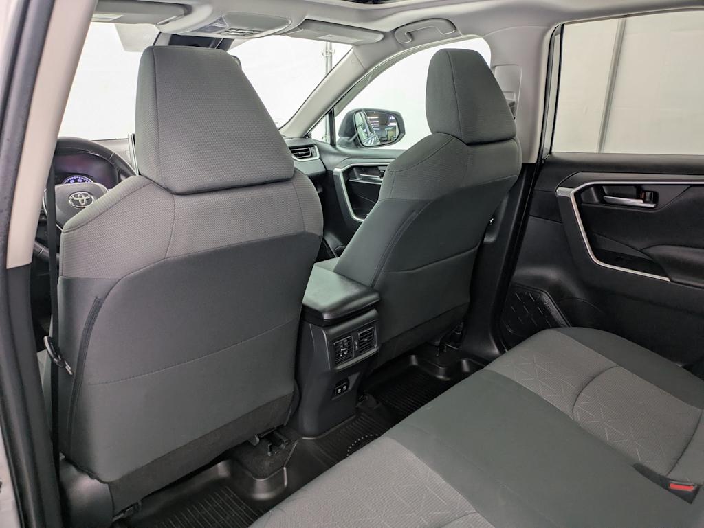 Thumbnail: 2019 Toyota RAV4 - 13