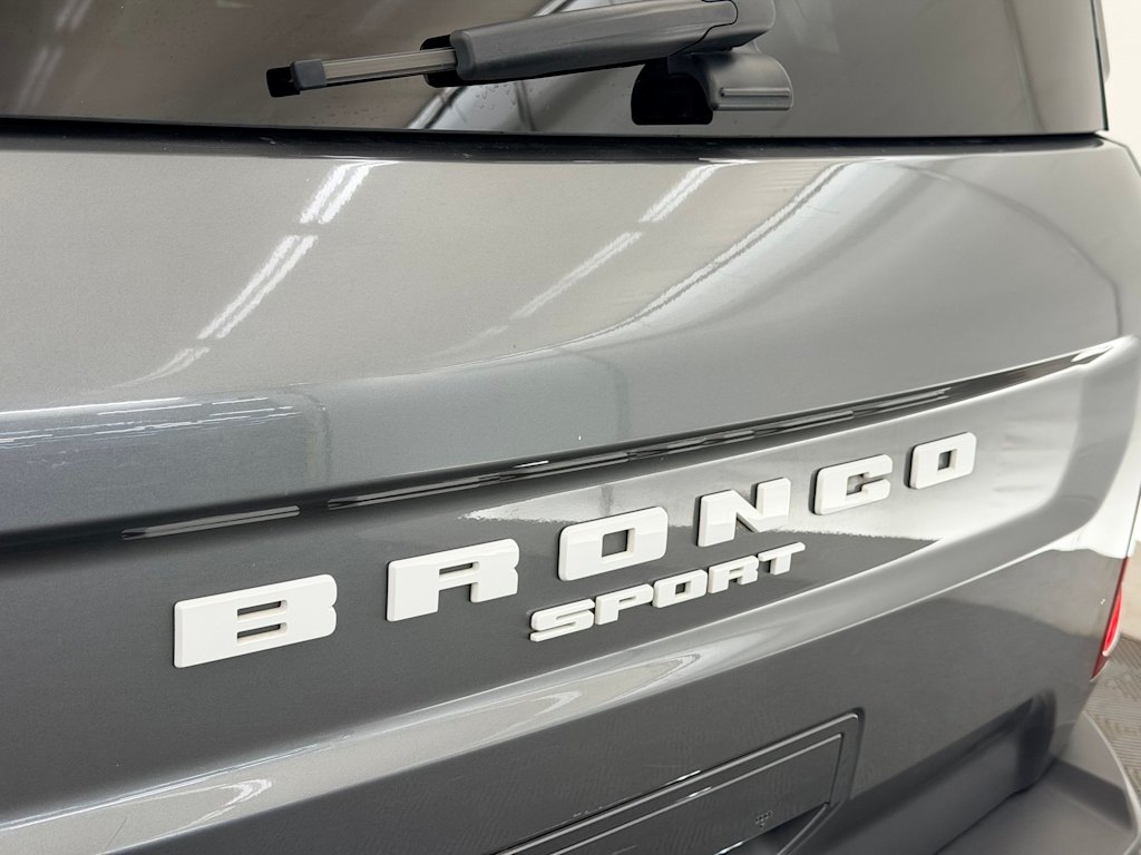 Thumbnail: 2022 Ford Bronco Sport - 6