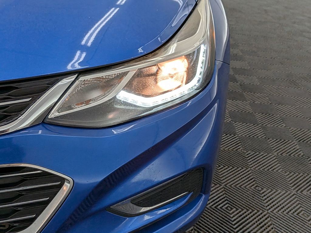 Thumbnail: 2018 Chevrolet Cruze - 24