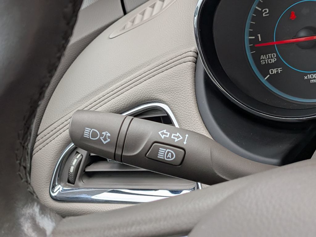 Thumbnail: 2018 Chevrolet Cruze - 16