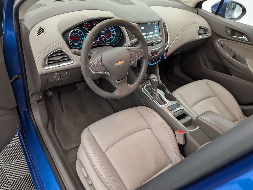 Thumbnail: 2018 Chevrolet Cruze - 2