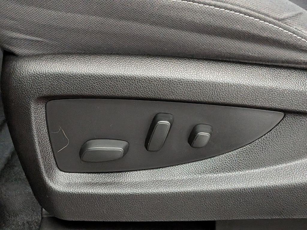 Thumbnail: 2017 Chevrolet Silverado 1500 - 27