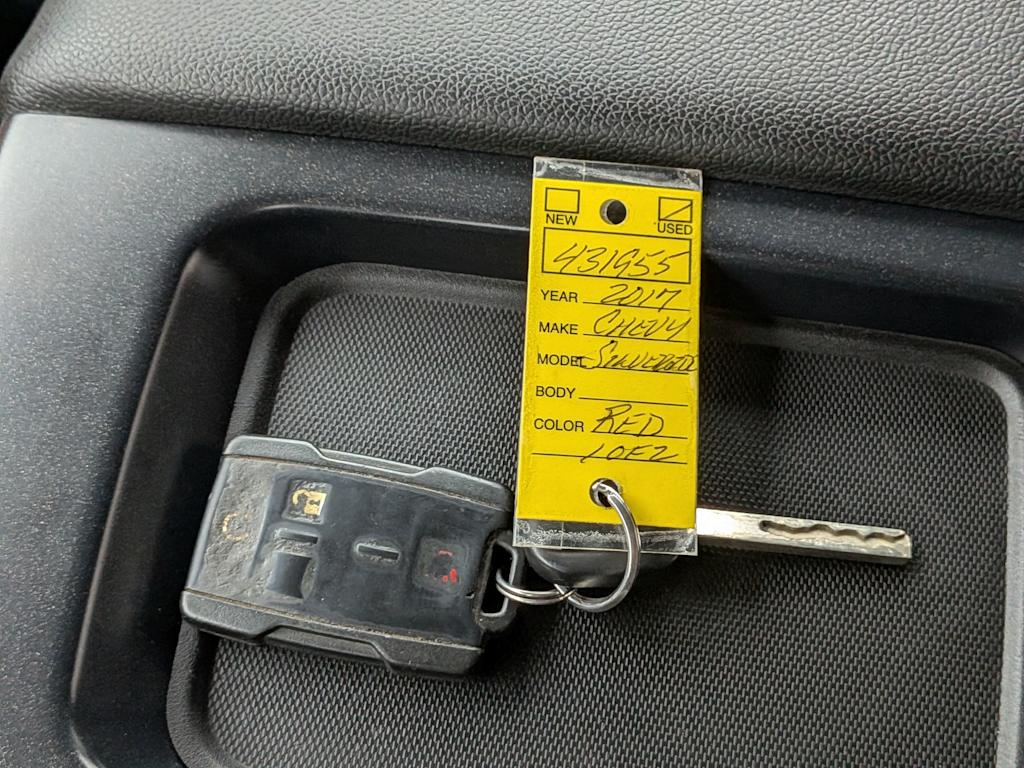 Thumbnail: 2017 Chevrolet Silverado 1500 - 19