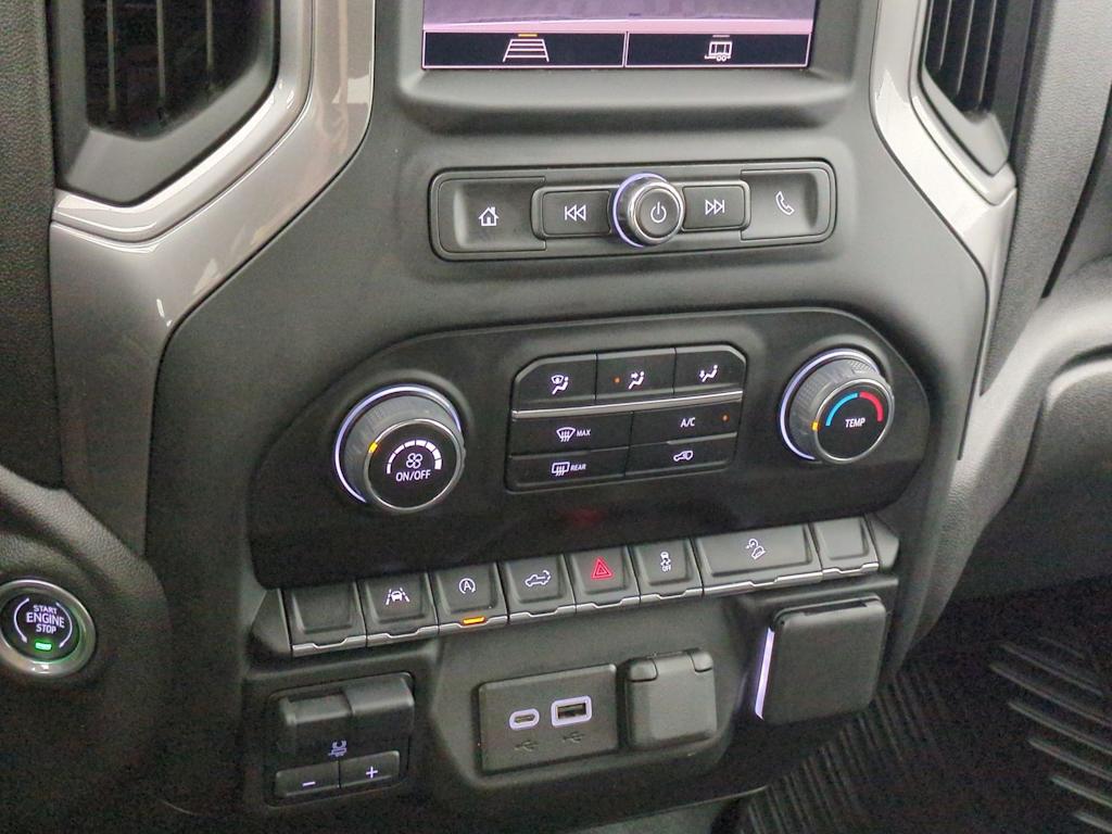 Thumbnail: 2023 Chevrolet Silverado 1500 - 31