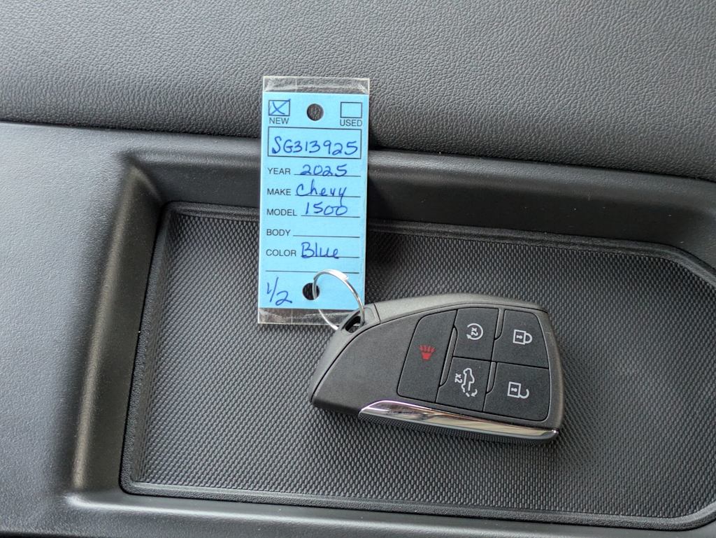 Thumbnail: 2025 Chevrolet Silverado 1500 - 18