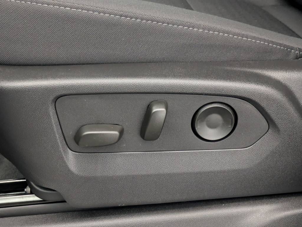 Thumbnail: 2025 Chevrolet Silverado 1500 - 29