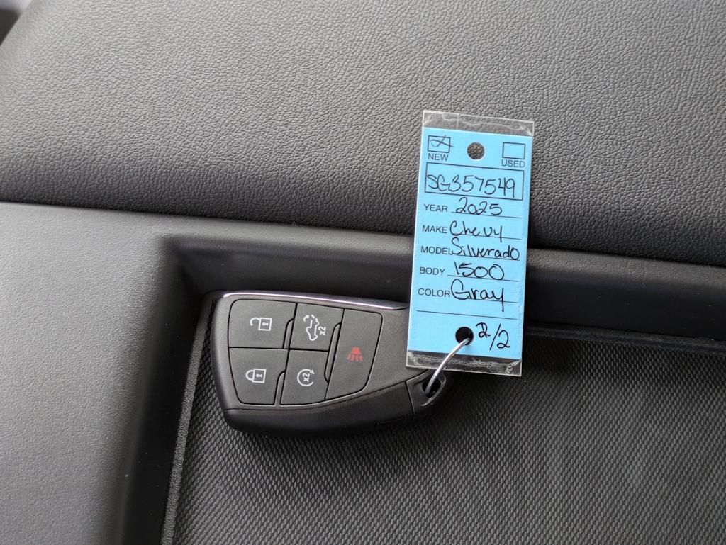 Thumbnail: 2025 Chevrolet Silverado 1500 - 18