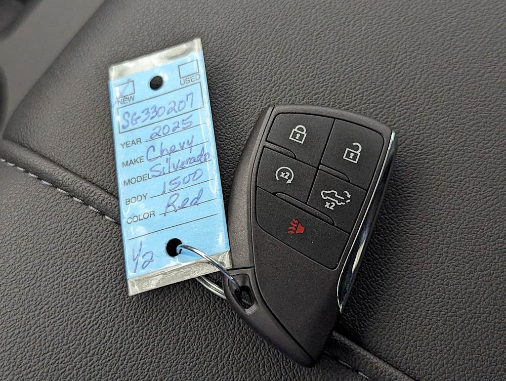 Thumbnail: 2025 Chevrolet Silverado 1500 - 19