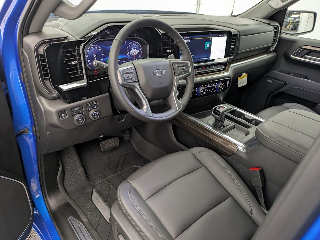 Thumbnail: 2025 Chevrolet Silverado 1500 - 2