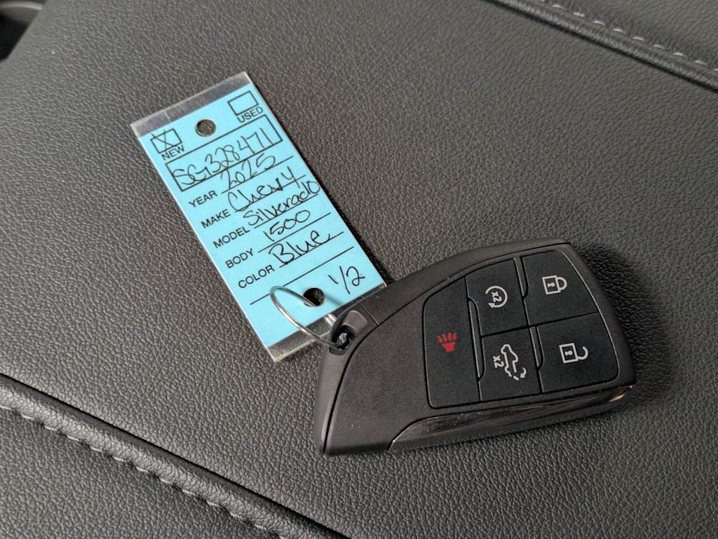 Thumbnail: 2025 Chevrolet Silverado 1500 - 18