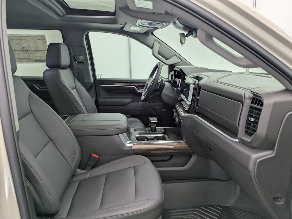 Thumbnail: 2026 Chevrolet Silverado 1500 - 12
