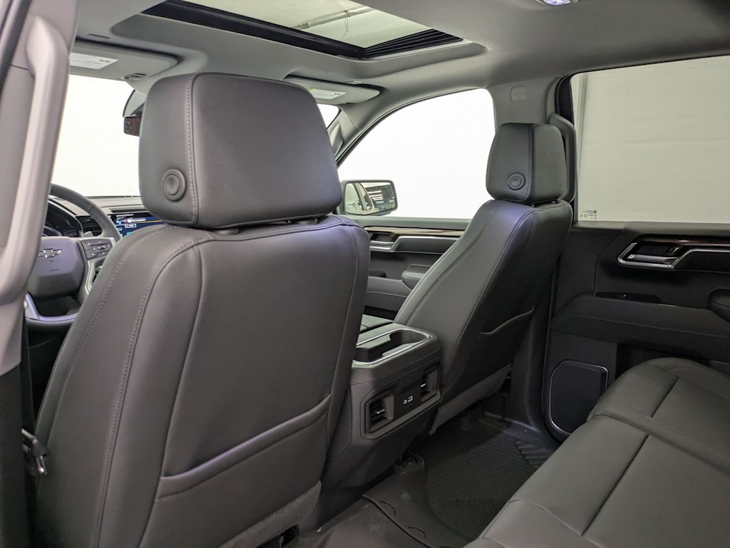 Thumbnail: 2026 Chevrolet Silverado 1500 - 13