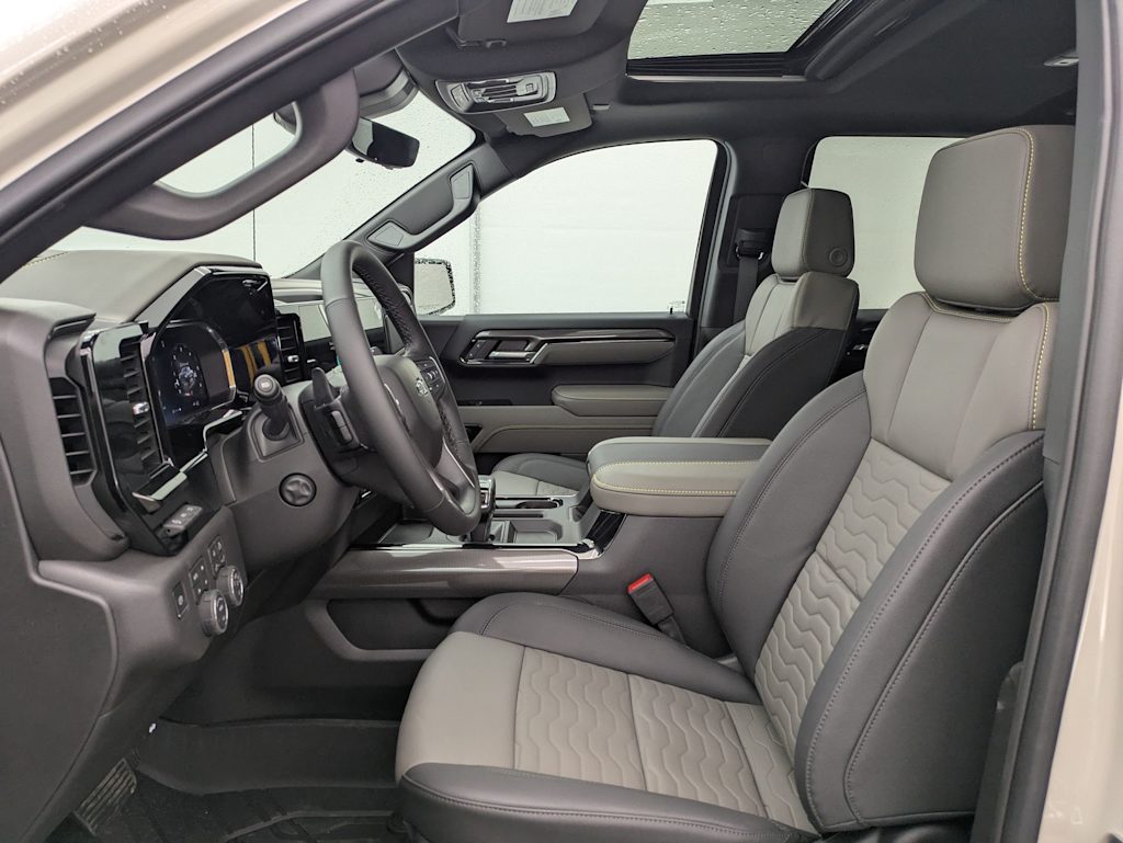 Thumbnail: 2026 Chevrolet Silverado 1500 - 11