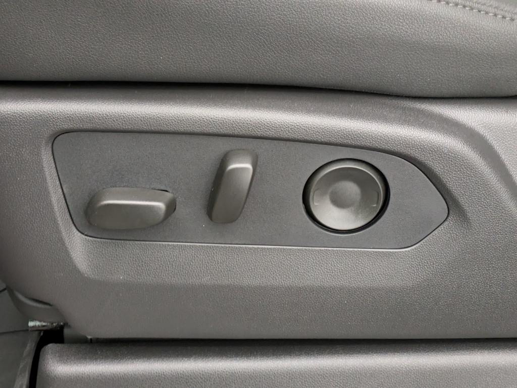 Thumbnail: 2026 Chevrolet Silverado 1500 - 28