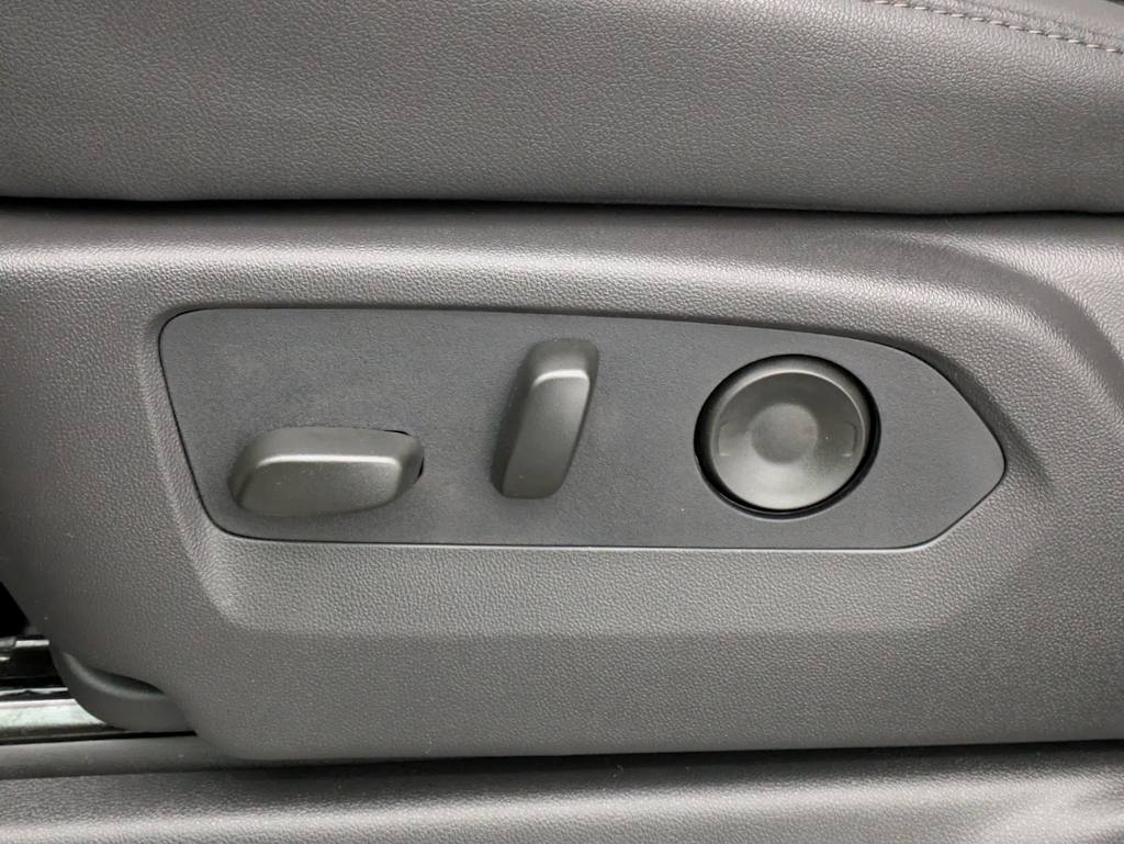 Thumbnail: 2026 Chevrolet Silverado 1500 - 29