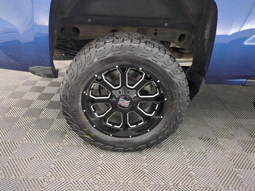 Thumbnail: 2017 Chevrolet Silverado 1500 - 8