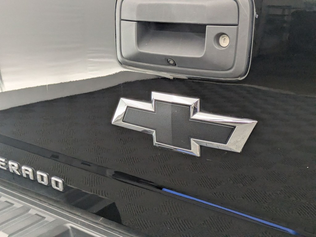 Thumbnail: 2017 Chevrolet Silverado 1500 - 23