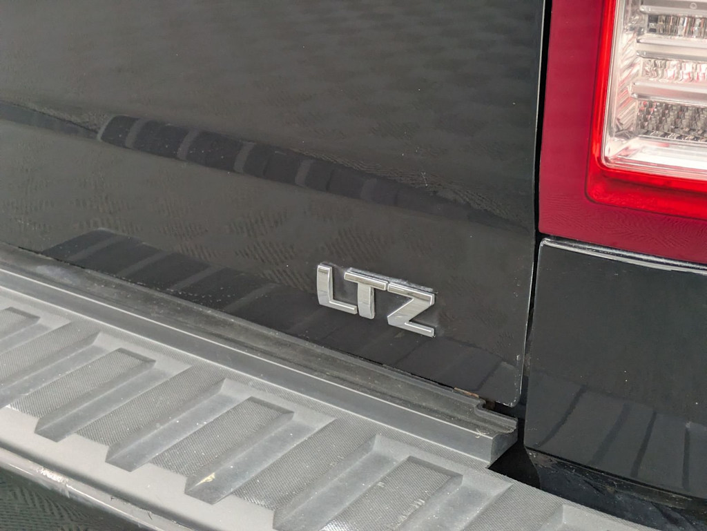 Thumbnail: 2017 Chevrolet Silverado 1500 - 22