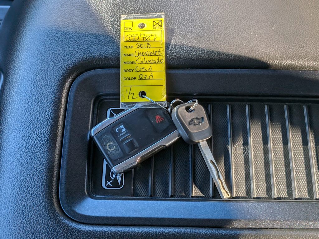 Thumbnail: 2018 Chevrolet Silverado 1500 - 17