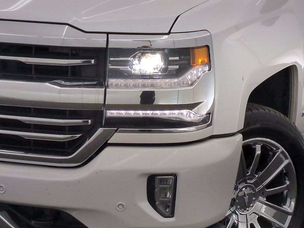 Thumbnail: 2018 Chevrolet Silverado 1500 - 24